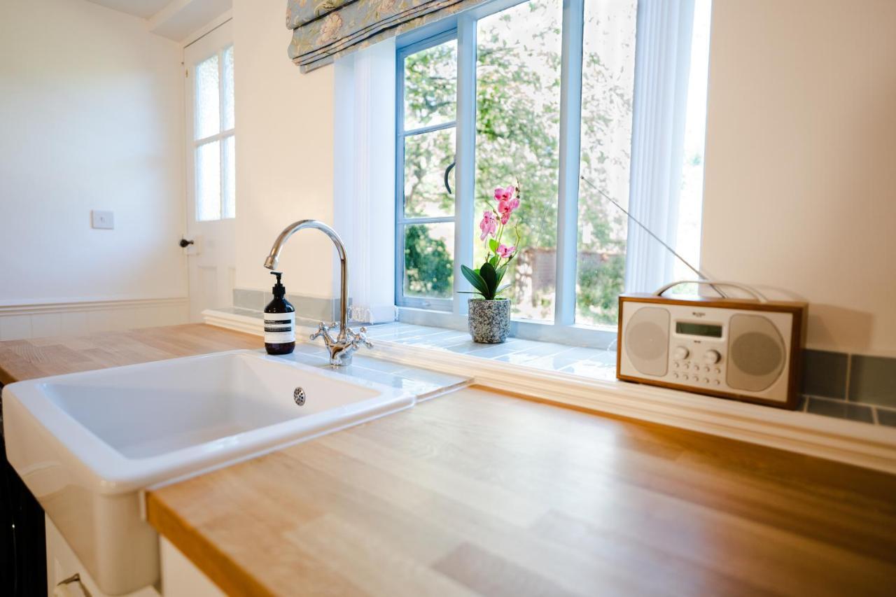 Hovell Hall Country Bed And Breakfast Norwich Dış mekan fotoğraf